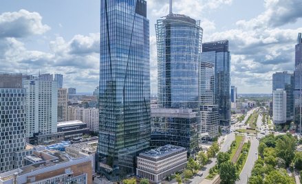 Biurowiec The Bridge, zbudowany przez Ghelamco, łączy zrewitalizowany budynek Bellony z odrestaurowy
