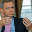 Mariusz Grendowicz przed pracą w BRE Banku był wiceprezesem zarządu Banku BPH, pracował m.in. w Citi