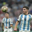 Alvarez prowadzi Argentynę na szczyt