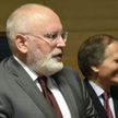 Timmermans: Komisja Europejska nie zmienia stanowiska ws. Polski