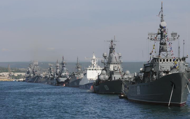 Rosyjska Flota Czarnomorska przygotowująca się do obchodów Dnia Zwycięstwa. Sewastopol, 9 maja 2014 