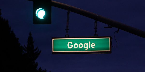 Pracownik Google zarobił fortunę na tajnych danych. Wpadł przez kryptowaluty