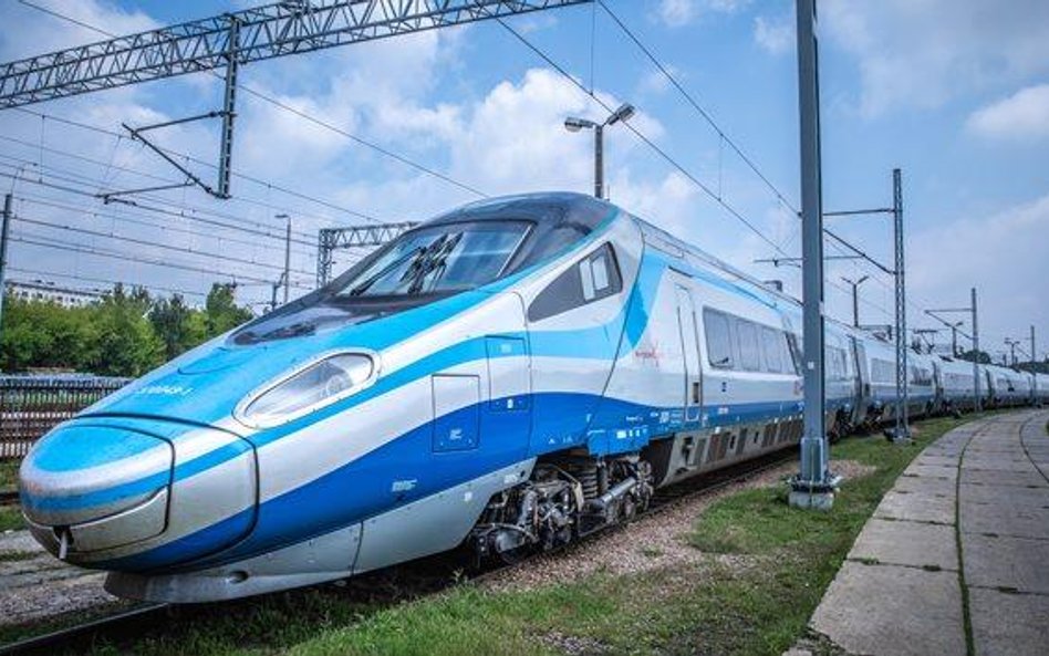 ?Pendolino według wcześniejszych zapowiedzi InterCity miały otrzymać łącza wi-fi jeszcze w 2015 roku