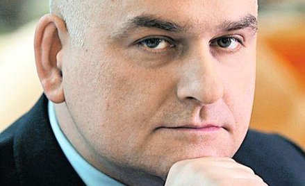 Mirosław Godlewski, prezes Netii (na dole), i Piotr Muszyński, wiceprezes TP, tłumaczyli, co opóźnił