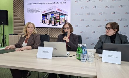 Magdalena Krucz (w środku) opowiedziała dziennikarzom o najbliższych planach Polskiej Organizacji Tu