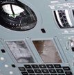 Wyświetlacz i klawiatura komputera modułu dowodzenia zamontowane na panelu głównym statku Apollo. Po