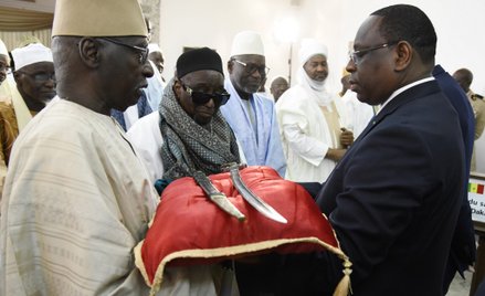 Francja zwróciła Senegalowi miecz skradziony w XIX wieku