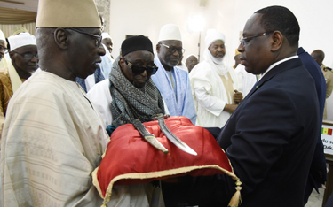 Francja zwróciła Senegalowi miecz skradziony w XIX wieku