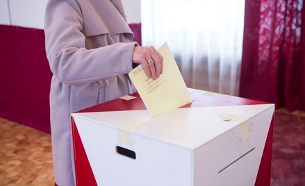 Sondaż: Czy wybory parlamentarne należy przyspieszyć