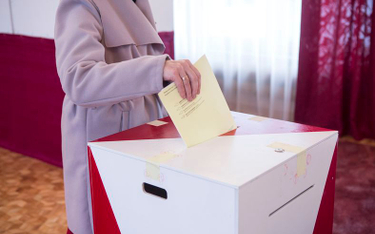 Sondaż: Czy wybory parlamentarne należy przyspieszyć