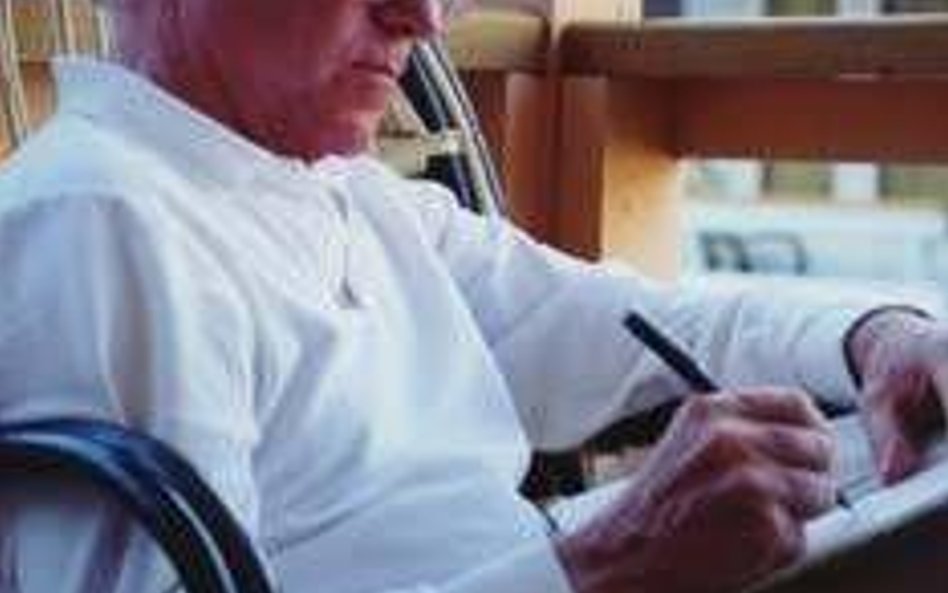 Robert Hall z Uniwersytetu Stanforda