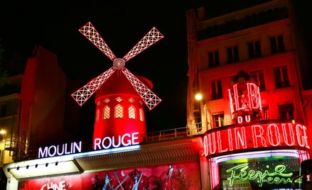 Paryski kabaret Moulin Rouge otwarto w 1899 roku.