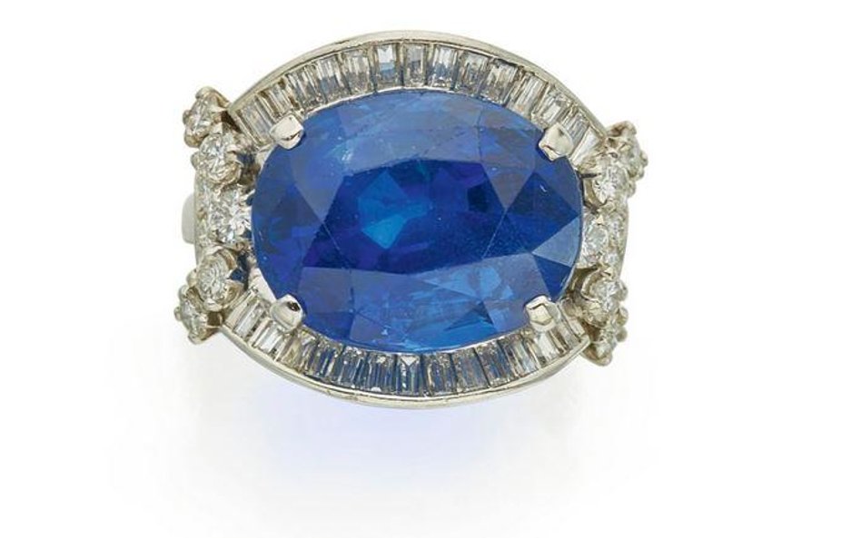 Pierścionek z szafirem (13,31 karatów) - 40 - 60 tys. dolarów.