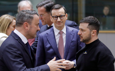 Bruksela 9 lutego. Prezydent Ukrainy Wołodymyr Zełenski oraz premierzy Luksemburga i Polski Xavier B
