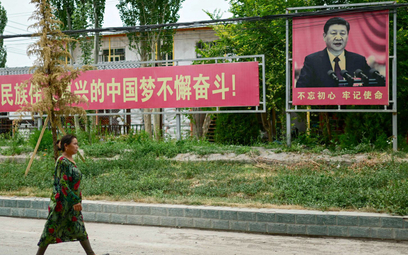 Xi Jinping przetasowuje elity. Najpierw wyrzucono szefa dyplomacji, a teraz odsunięto ministra obron