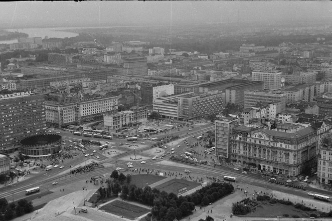 Ze względu na zastosowanie nowoczesnych technik budowlanych – nad Wisłą wówczas nie znanych, firma m