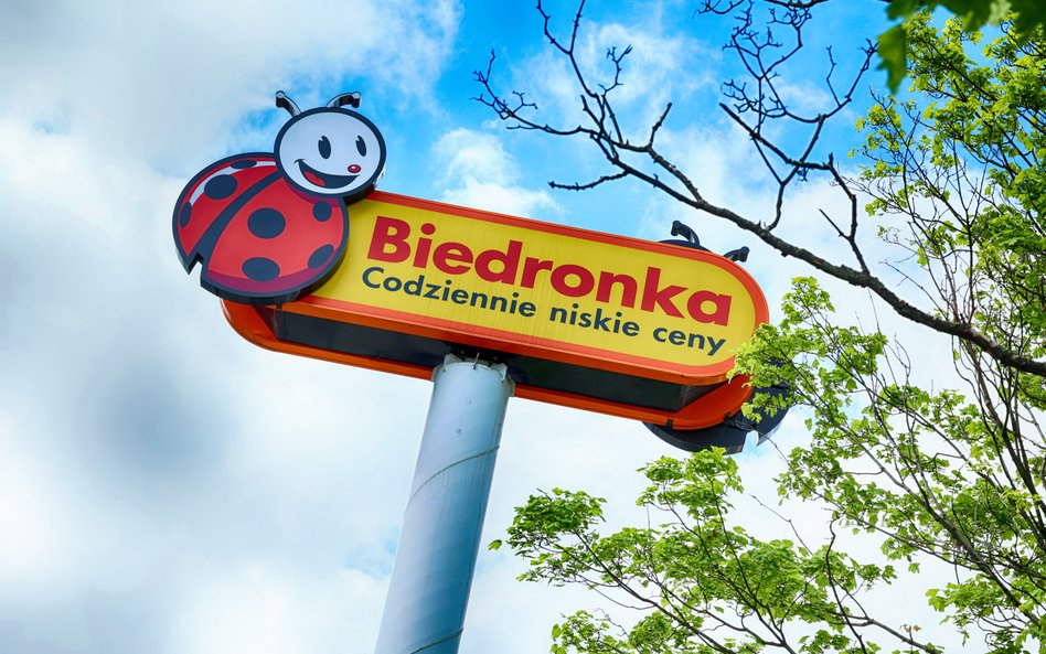 W ramach sieci Biedronka w Polsce działa ponad 3700 sklepów