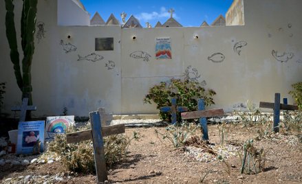 Lampedusa. Cmentarz, na którym pochowani są migranci