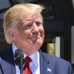Wpisy o kongresmenkach nie zaszkodziły Trumpowi
