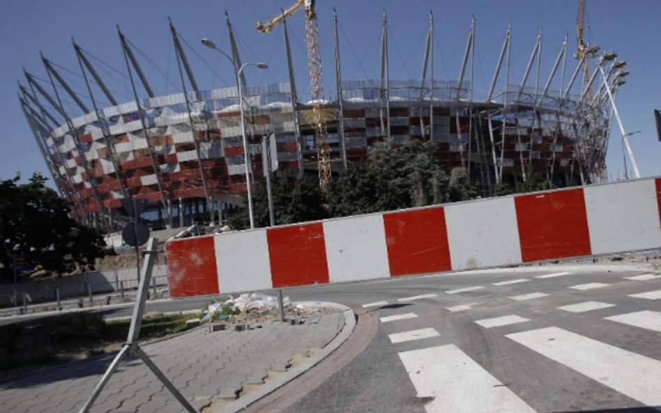 Stadion Narodowy w rozsypce, ale zarząd NCS pobiera premie