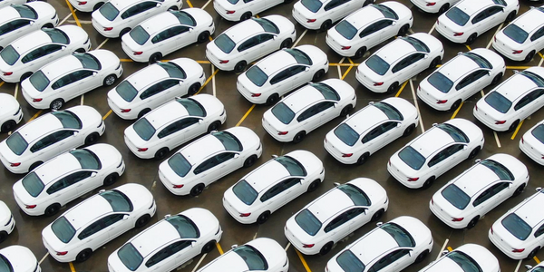 Jedna zbiorcza faktura zamiast tysięcy dokumentów w miesiącu. Mooveno upraszcza rozliczenia flotowe w firmach