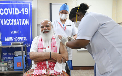 Koronawirus. Indie: Premier przyjął szczepionkę krajowej produkcji