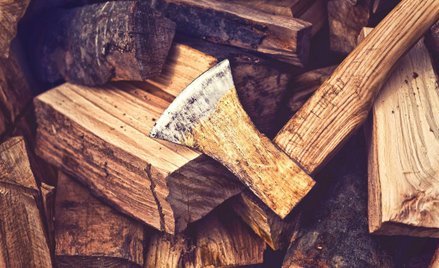 Grecja: Wziął siekierę i zaatakował urząd skarbowy