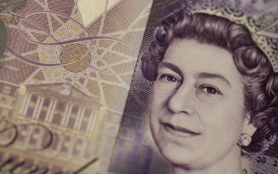 Widmo BREXITu nie oddala się