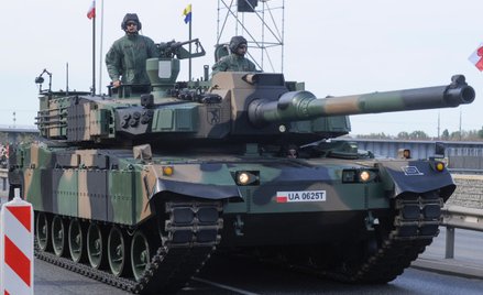 Czołg K2 Black Panther z 20. Brygady Zmechanizowanej na defiladzie z okazji Święta Wojska Polskiego 