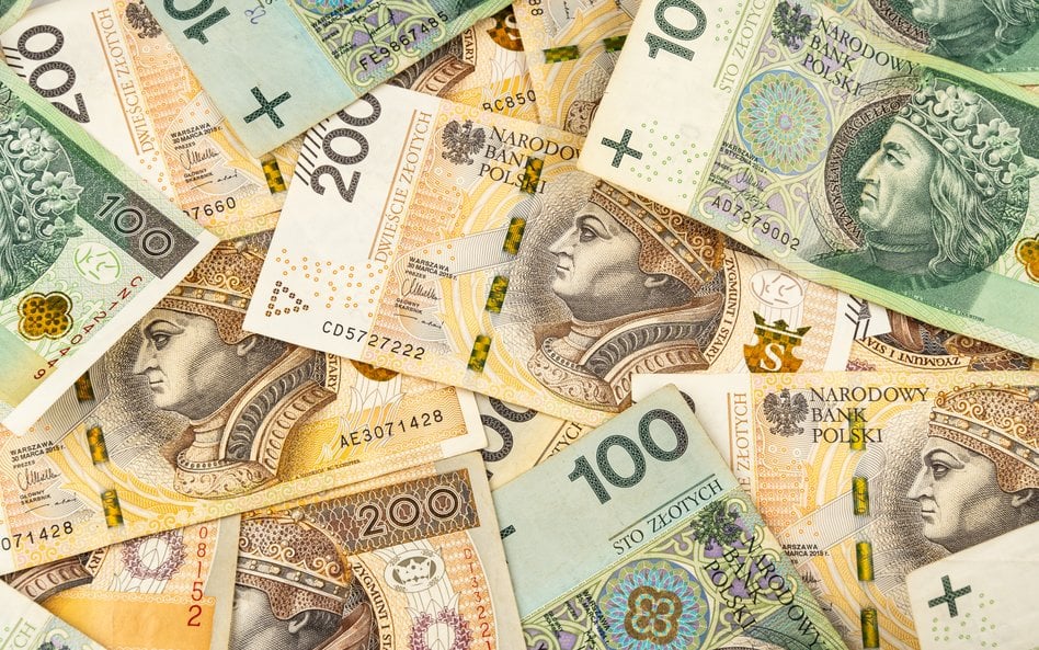 Ponadtrzykrotny wzrost długu Polski na przestrzeni 15 lat