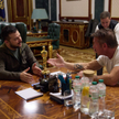 Sean Penn w czasie spotkania z prezydentem Ukrainy Wołodymyrem Zełenskim w listopadzie ub. r. w Kijo