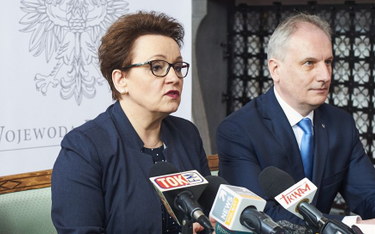 Minister Edukacji Narodowej Anna Zalewska i wojewoda pomorski Dariusz Drelich