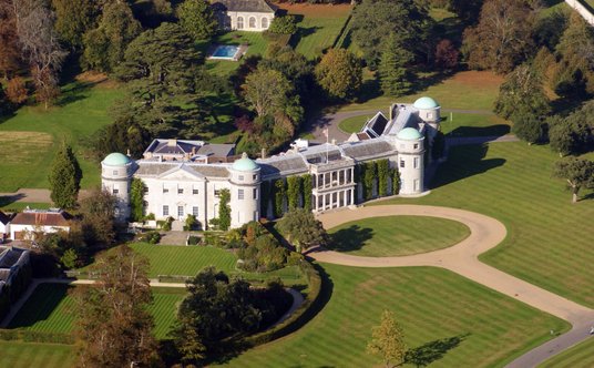 Goodwood House, zamek w posiadłości lorda Marcha.