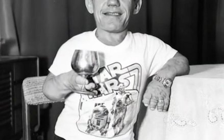 KENNY BAKER (24 SIERPNIA 1934 R. – 13 SIERPNIA 2016 R.) Angielski aktor, znany z roli robota R2-D2 w