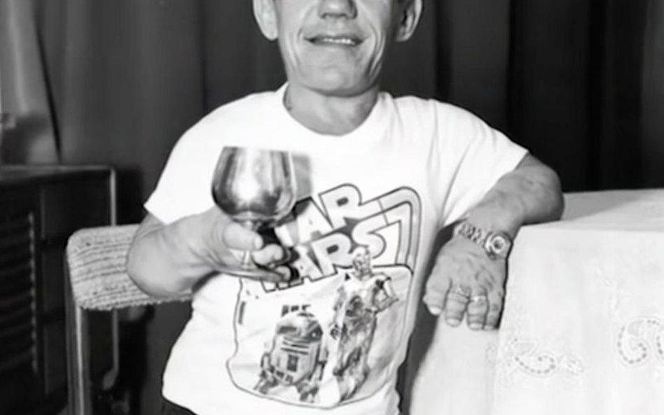 KENNY BAKER (24 SIERPNIA 1934 R. – 13 SIERPNIA 2016 R.) Angielski aktor, znany z roli robota R2-D2 w