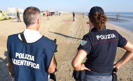 Rimini ma 15 km wspaniałej plaży. Ale w nocy kontrolę nad nią przejmują gangi narkotykowe z Maghrebu