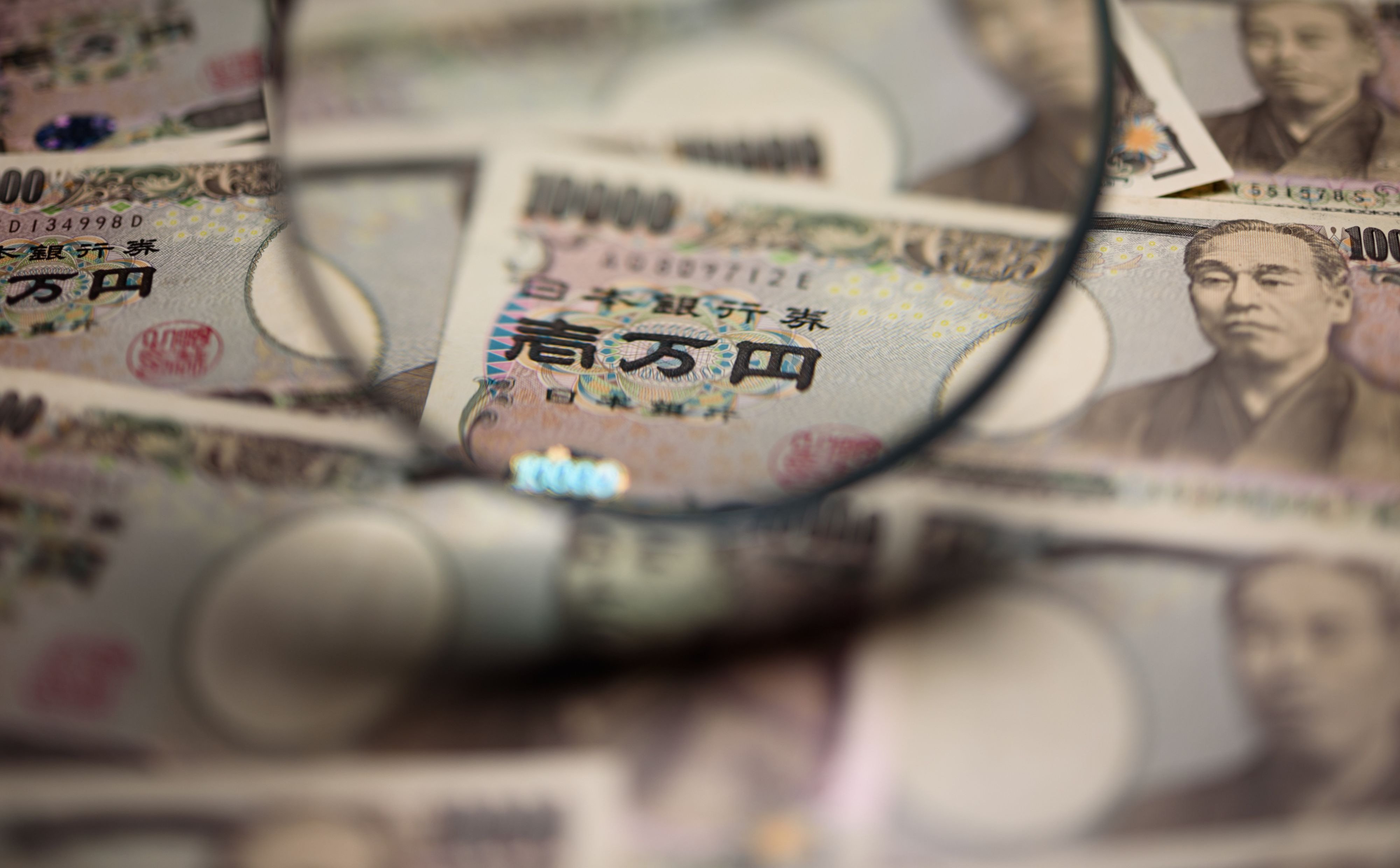 Tokio i Waszyngton wspólnie zajęły się umacnianiem japońskiej waluty