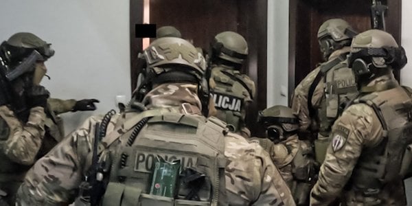 Groźbami i zastraszaniem ściągali długi. Brutalni egzekutorzy zatrzymani