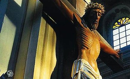 Gotycki krucyfiks z początku XV w. w kolegiacie św. Marcina z Tours w Opatowie