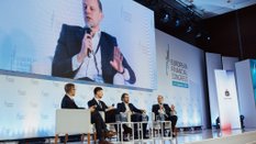 Uczestnicy debaty poświęconej rozwojowi e-commerce podczas Europejskiego Kongresu Finansowego w Sopo