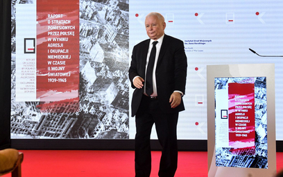 Jarosław Kaczyński usiłuje wpędzić opozycję w pułapkę i skłonić ją do ustawienia się w roli obrońców