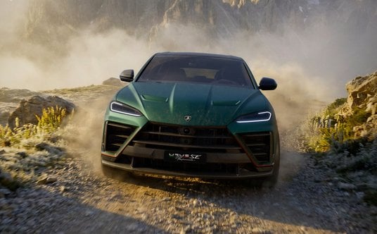 Lamborghini Urus SE Performante