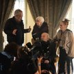 Reżyser Robert Gliński w gronie arystokratów: Hrabina – Anna Polony, Baron – Bohdan Łazuka i Markiza