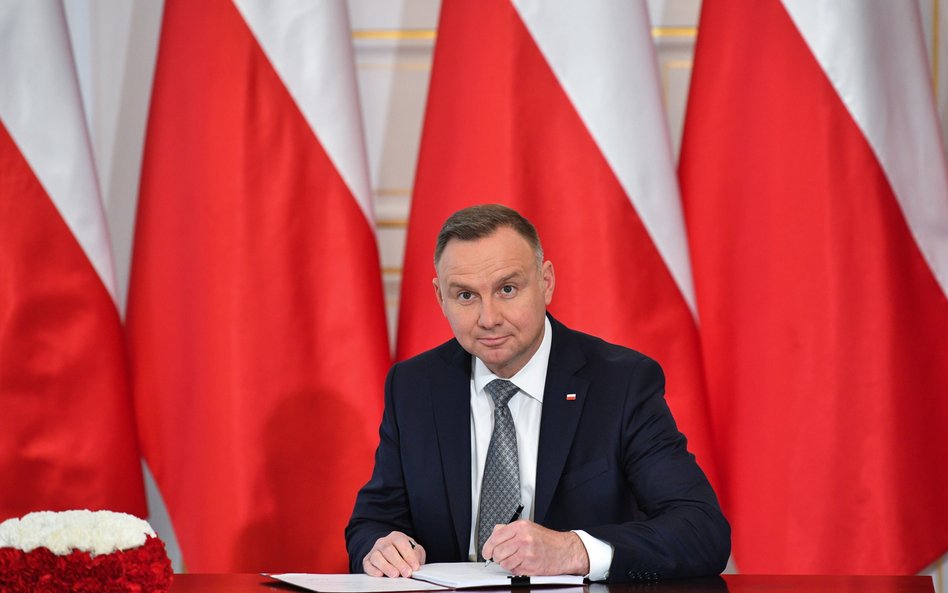 Prezydent RP Andrzej Duda podczas podpisania ustawy z dnia 7 lipca 2022 r. o finansowaniu społecznoś