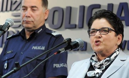 Szef policji nadinsp. Krzysztof Gajewski i szefowa MSW Teresa Piotrowska przekonywali w poniedziałek