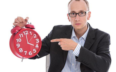 Jak wprowadzić nowy system czasu pracy, gdy w zakładzie obowiązuje regulamin pracy?