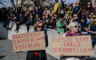 W niedzielę pod Sejmem odbył się protest przeciwniczek zaostrzania prawa aborcyjnego