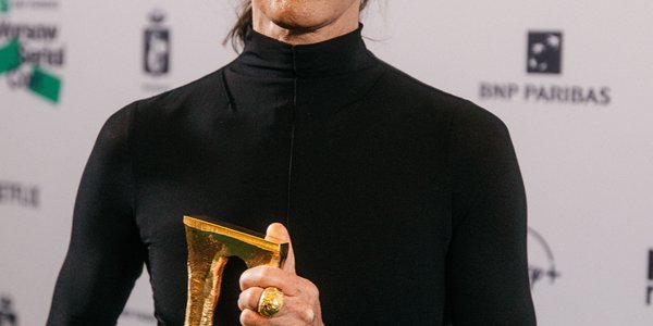 Michelle Fairley odebrała statuetkę Cutting Edge, a Kinoteka wypełniła się fanami seriali – ruszyła druga edycja BNP Paribas Warsaw SerialCon!