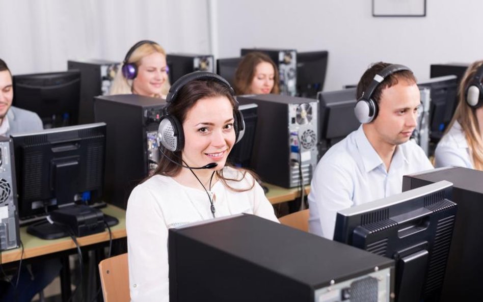 W szkołach klasy o profilu call-center. Są bardziej potrzebne niż klasy dla przyszłych górników