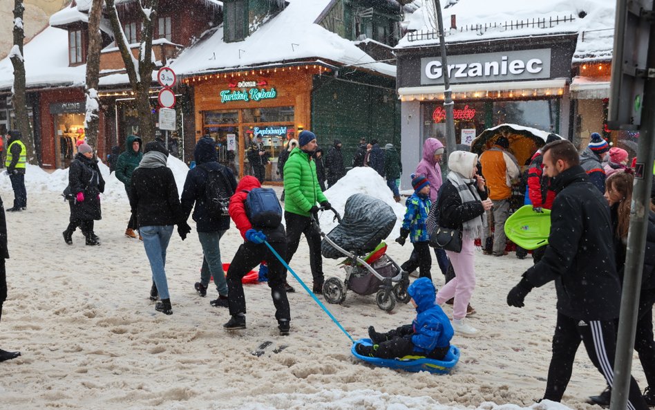 Zakopane przyciąga zimą dorosłych i dzieci